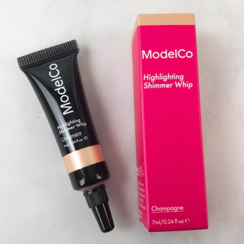 MODEL CO Highlighter Shimmer Whip in Champagne